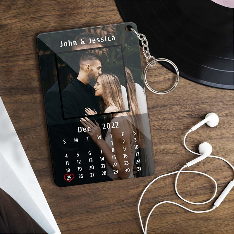 Personalized Photo and Text Calendar Keychain